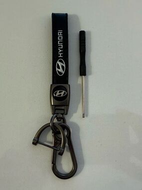 Hyundai Key Fob Keychain in Black Leather with Logo NWT